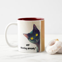 El gracioso gato Curioso ilustró a Mug.