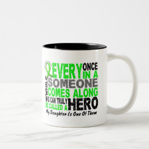 Taza Bicolor El HÉROE de Non-Hodgkins del linfoma VIENE