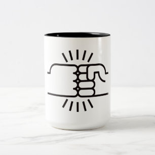 Taza Bicolor ¡El puño topa a continuación!