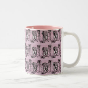 Taza Bicolor Elefante Pasando Por La Sabana Madera En Rosa