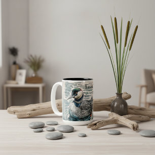Taza Bicolor Elegante somorgujo en el lago - texto personalizad