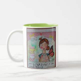 Taza Bicolor Ella es contenido