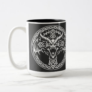 Taza Bicolor Emblema de Dragón Celta por BurnsInHell