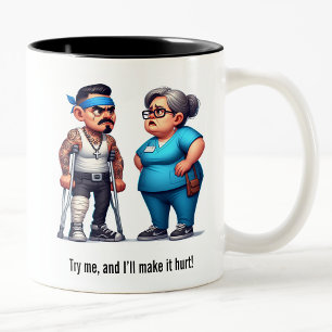 Taza Bicolor Enfermera escolar: paciente miembro de una dura pa