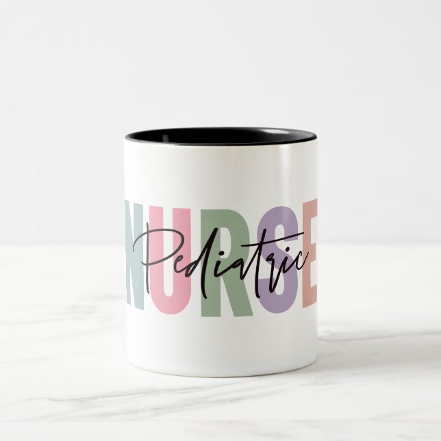 Taza Bicolor Enfermera pediátrica (Centro)