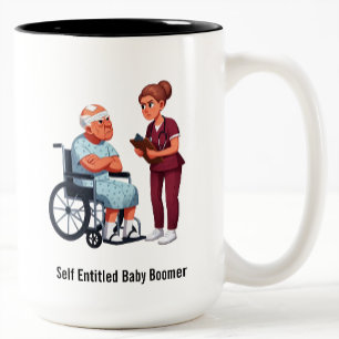 Taza Bicolor Enfermera tratando con paciente anciano con derech