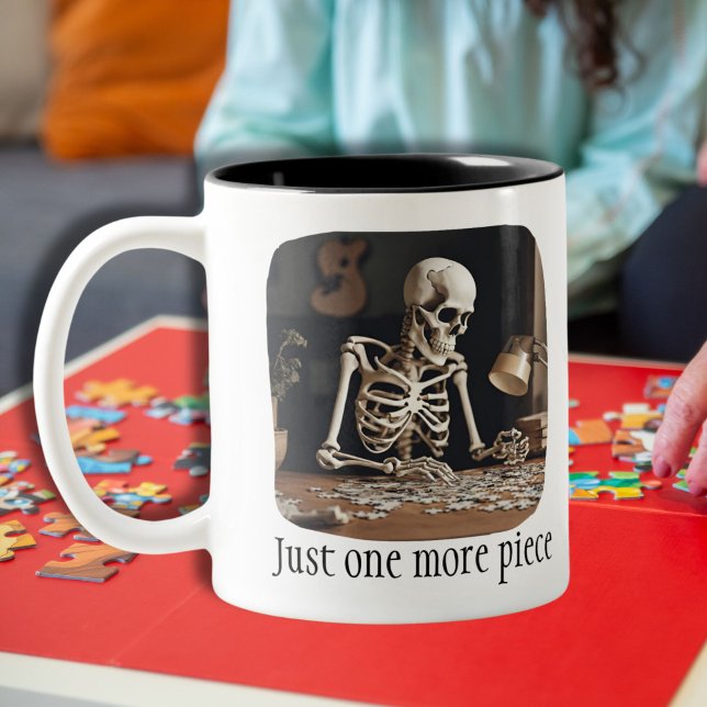 Taza Bicolor Entusiasta del rompecabezas dissectólogo loco (Subido por el creador)