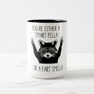 Taza Bicolor Eres un tipo inteligente o un hediondo