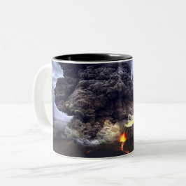 Taza Bicolor Erupción del volcán en la montaña