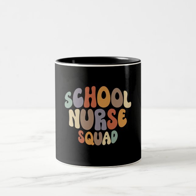 Taza Bicolor Escuadrón de Enfermeras Escolares Provocación prof (Centro)