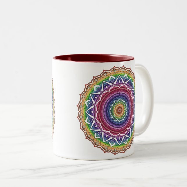 Taza Bicolor Espiral arcoiris y flor geométrica Mandala (Anverso derecho)