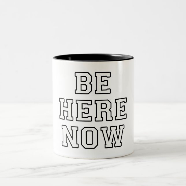 Taza Bicolor Estar aquí ahora (Centro)