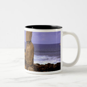 Taza Bicolor Estatua Moai de la Plataforma Tahai Resúmenes Pasc