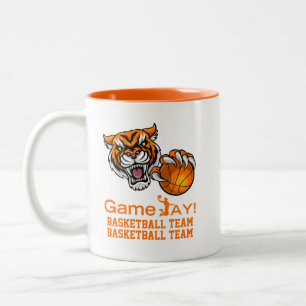 Taza Bicolor Este Es El Juego De Baloncesto De Temporada En Tig
