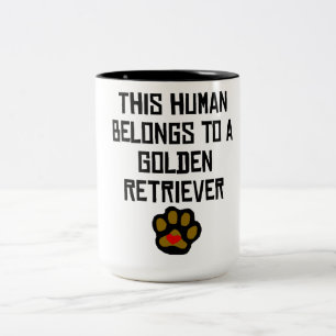 Taza Bicolor Este ser humano pertenece a un golden retriever