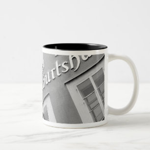 Taza Bicolor Europa, Austria, Salzburgo. Lugar de nacimiento de