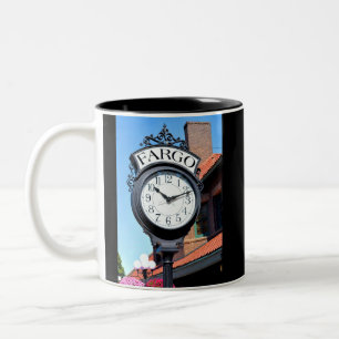 Taza Bicolor Fargo Clock