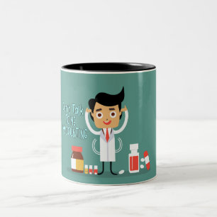 Taza Bicolor Farmacy Tech no me hable. Estoy contando dos a
