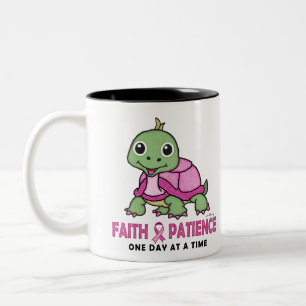 Taza Bicolor Fe una paciencia: Tortuga verde del rosa del