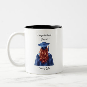 Taza Bicolor Felicitaciones a una graduada pelirroja en azul