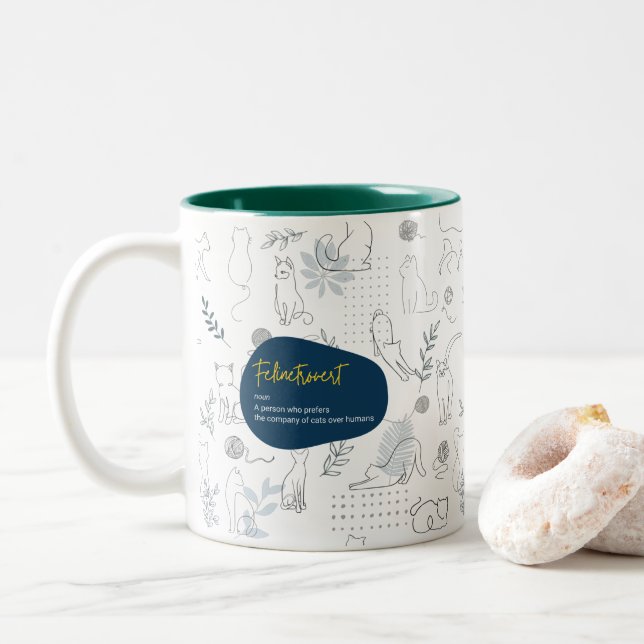 Taza Bicolor Felinetrovert para los amantes del gato color blan (Con donut)