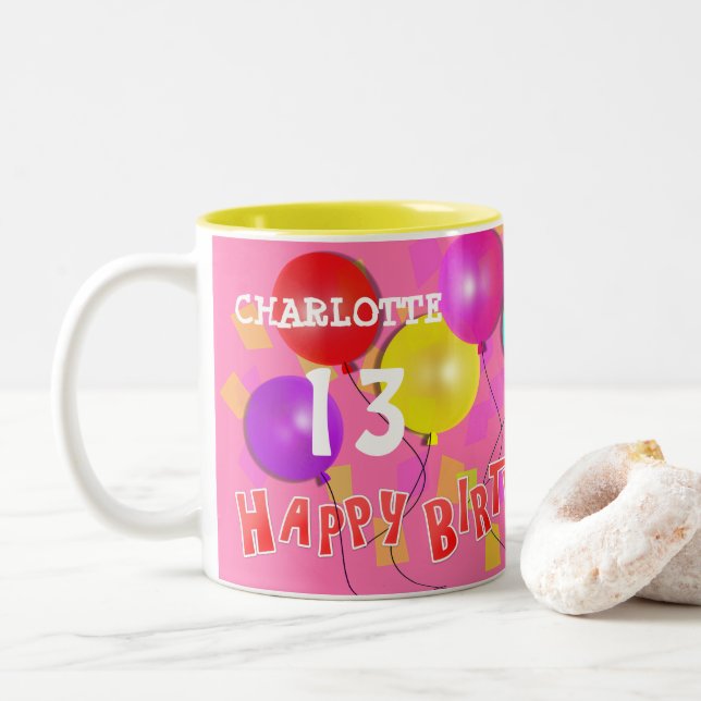 Taza Bicolor Feliz Cumpleaños Diversión 13° hito personalizado  (Con donut)
