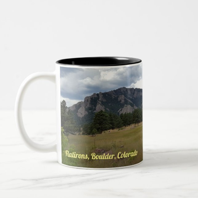 Taza Bicolor Flatirons, Boulder, Colorado - (Izquierda)
