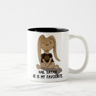 Taza Bicolor Flopsy Bunney - saludo Satan