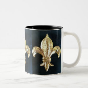 TAZA BICOLOR FLOR DE LIS DE ORO EN LA IMPRESIÓN NEGRA