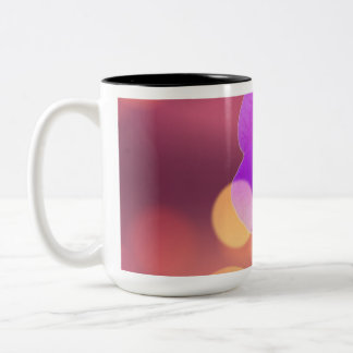 Taza Bicolor Flor de Princesa Púrpura con Bokeh Soñador y Deste