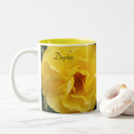 Taza Bicolor Flores de rosa amarillo brillante imagen reflejada