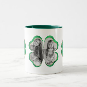Taza Bicolor Foto de trébol con brillo verde y dorado