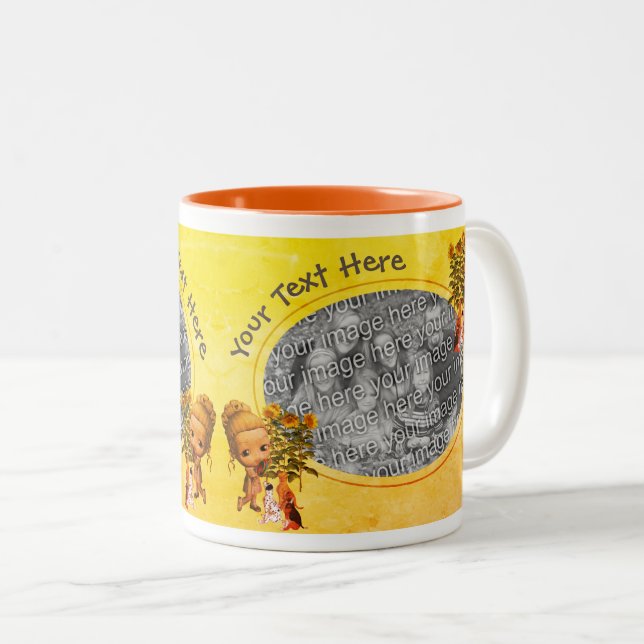 Taza Bicolor Foto personalizada de niñita con cachorros (Anverso derecho)