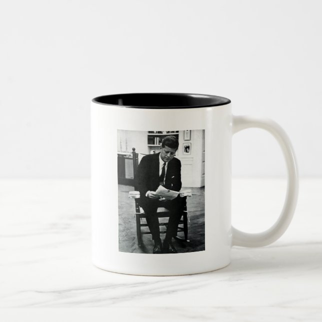 Taza Bicolor Fotografía de John F. Kennedy 2 (Derecha)