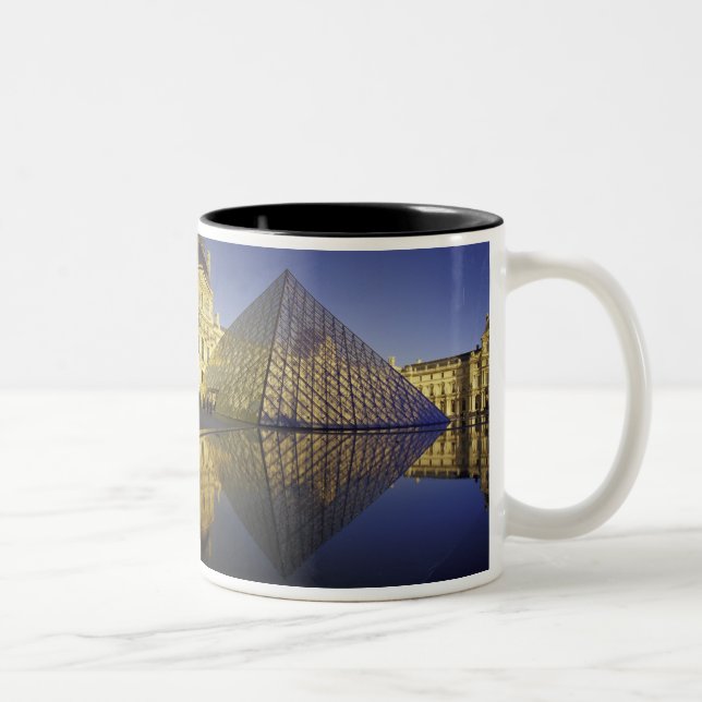 Taza Bicolor FRANCIA, Reflexión de París, Pirámide. El Louvre (Derecha)