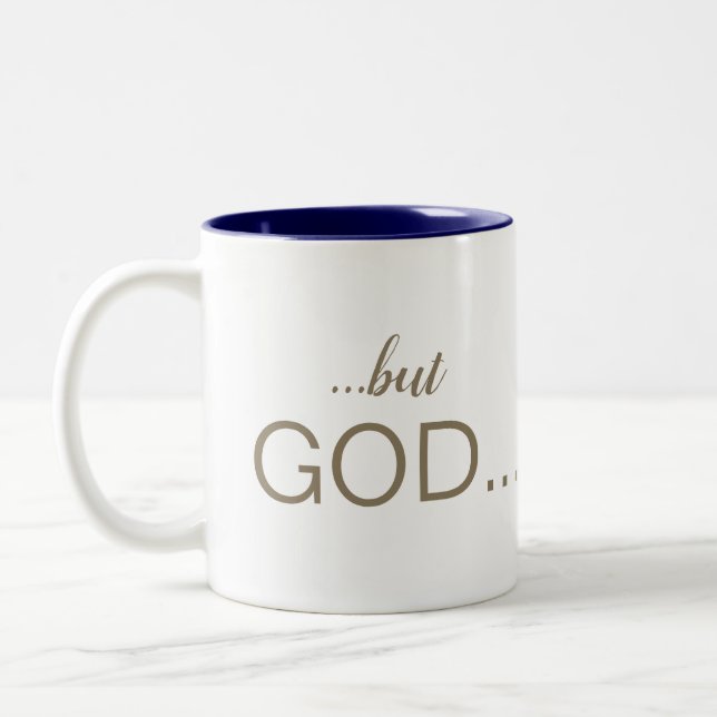Taza Bicolor Fuente combinada cristiana "...pero DIOS..." Café  (Izquierda)