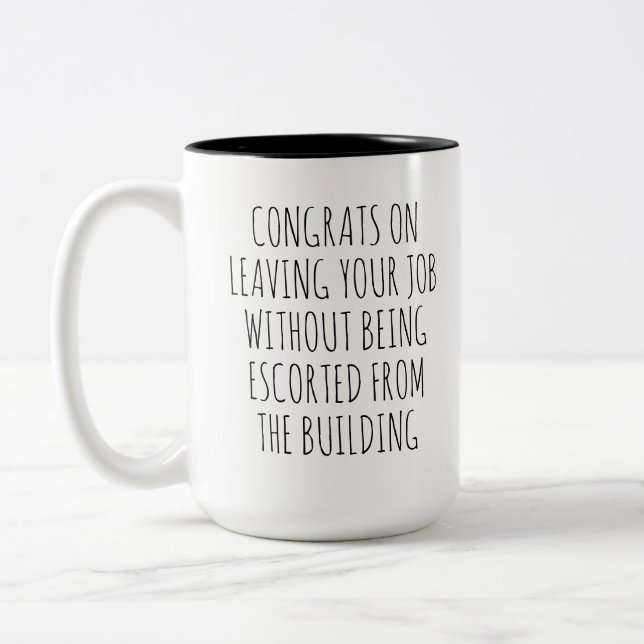 Taza Bicolor Funny Retirement Coworker Gift (Izquierda)