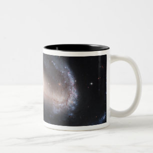 Taza Bicolor Galaxia espiral barrada NGC 1300