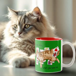 Taza Bicolor Gato atigrado naranja divertido jugando cartas de 