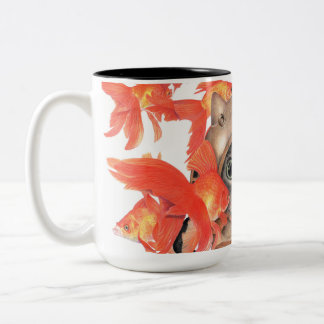 Taza Bicolor Gato del equipo de submarinismo entre los pescados