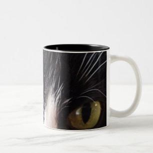 Taza Bicolor Gato negro, barbas blancas, ojos verdes