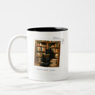 Taza Bicolor Gato negro leyendo en paz y tranquilidad
