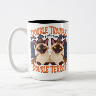 Taza Bicolor Gato siamés en una mansión de Halloween