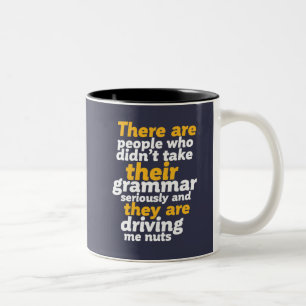 Taza Bicolor Gramática divertida en inglés ahí son sus