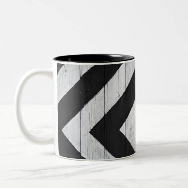 Taza Bicolor Grano de madera pintado negro y blanco (Izquierda)