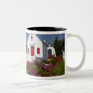 Taza Bicolor Grecia, Mykonos, Pequeña y linda capilla en la