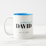 Taza Bicolor Groomsmen Mug Personalizado de la Tipografía Moder<br><div class="desc">Elegantes y modernos gromeros de tipografía minimalista y nombre personalizado en negro y azul,  simple y único. Grandes regalos para el Bachelor Party. 
Personalizar la taza y el color del texto con su elección.</div>