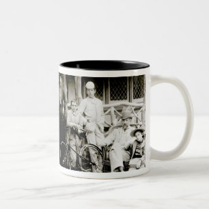 Taza Bicolor Grupo de la familia, c.1900 (foto de b/w)