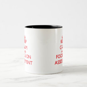 Taza Bicolor Guarde la calma y el foco en la EVALUACIÓN