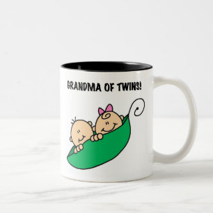 Taza Bicolor Guisantes en una abuela de la vaina de gemelos